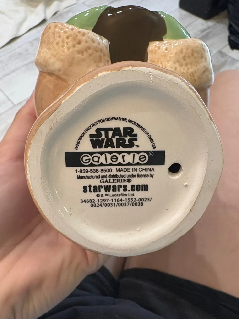 Green Baby Yoda Ceramic Mug - Picture 3 of 3